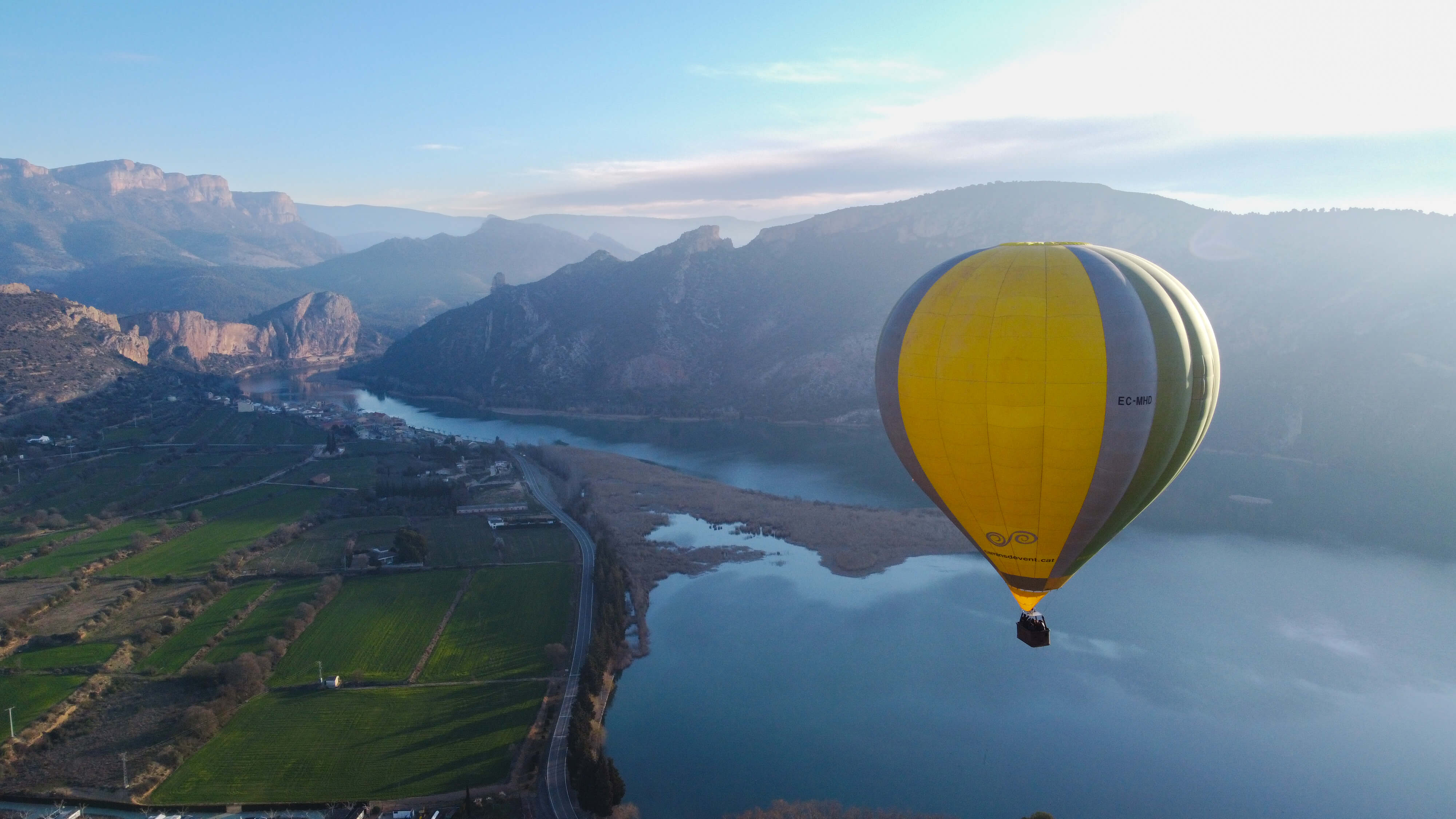 paisatge vist des del globus aerostàtic Catalunya