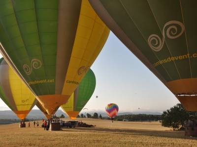 This Christmas days give a hot air balloon flight.
